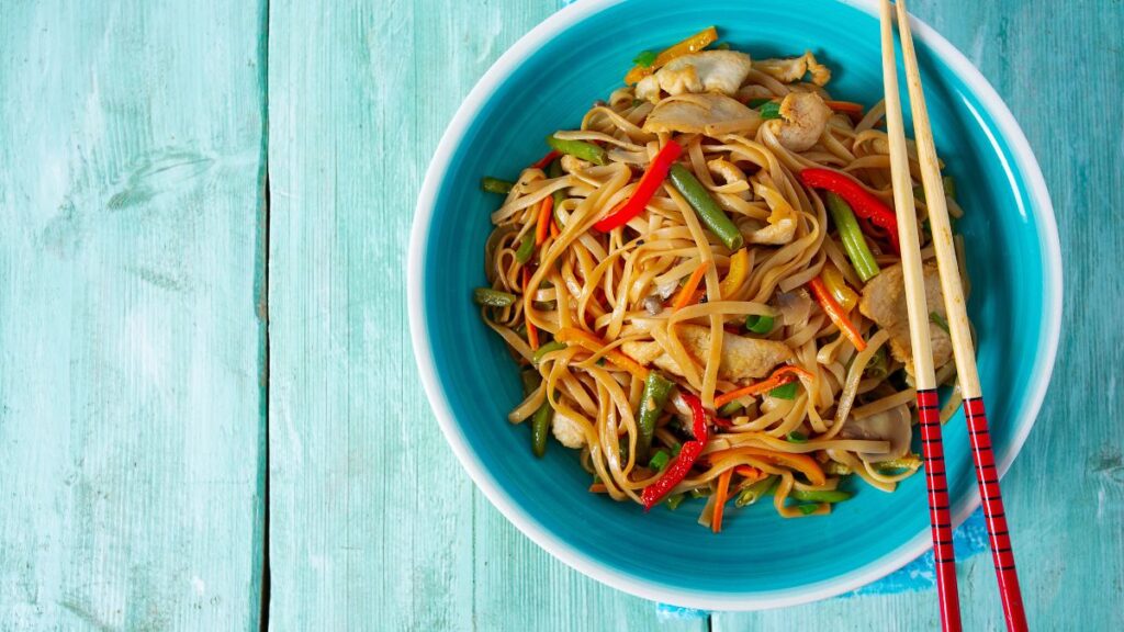 Cabbage Stir-Fry with Noodles