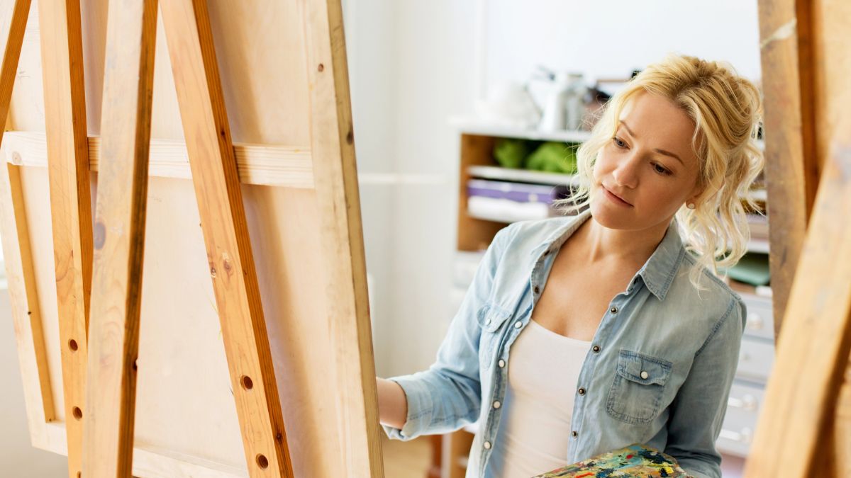 woman painting