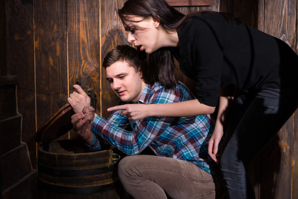 couple in escape room