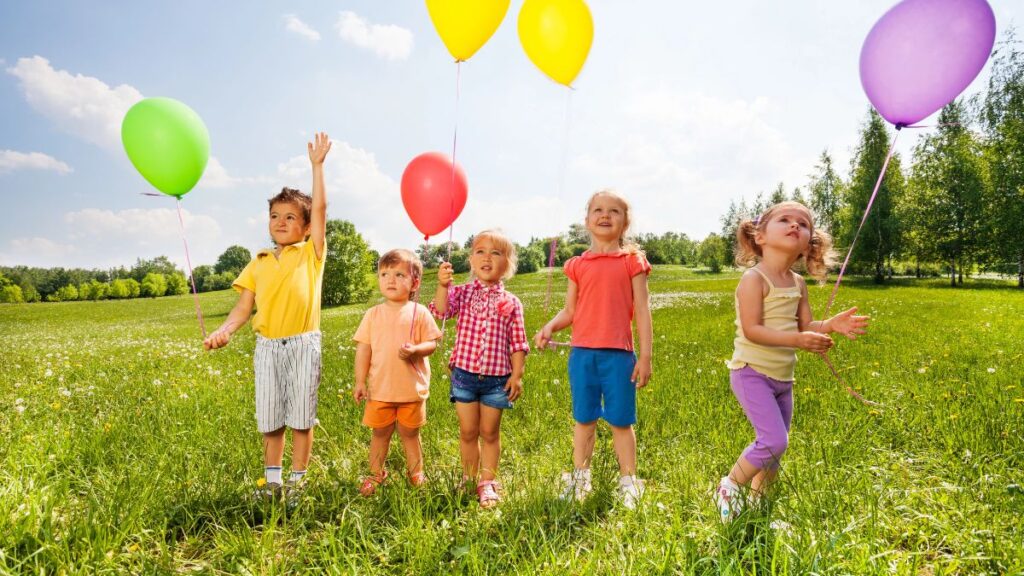 kids with balloons