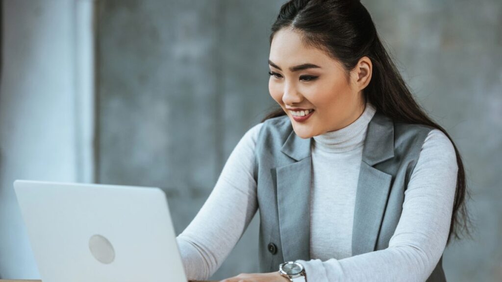 woman working on computer